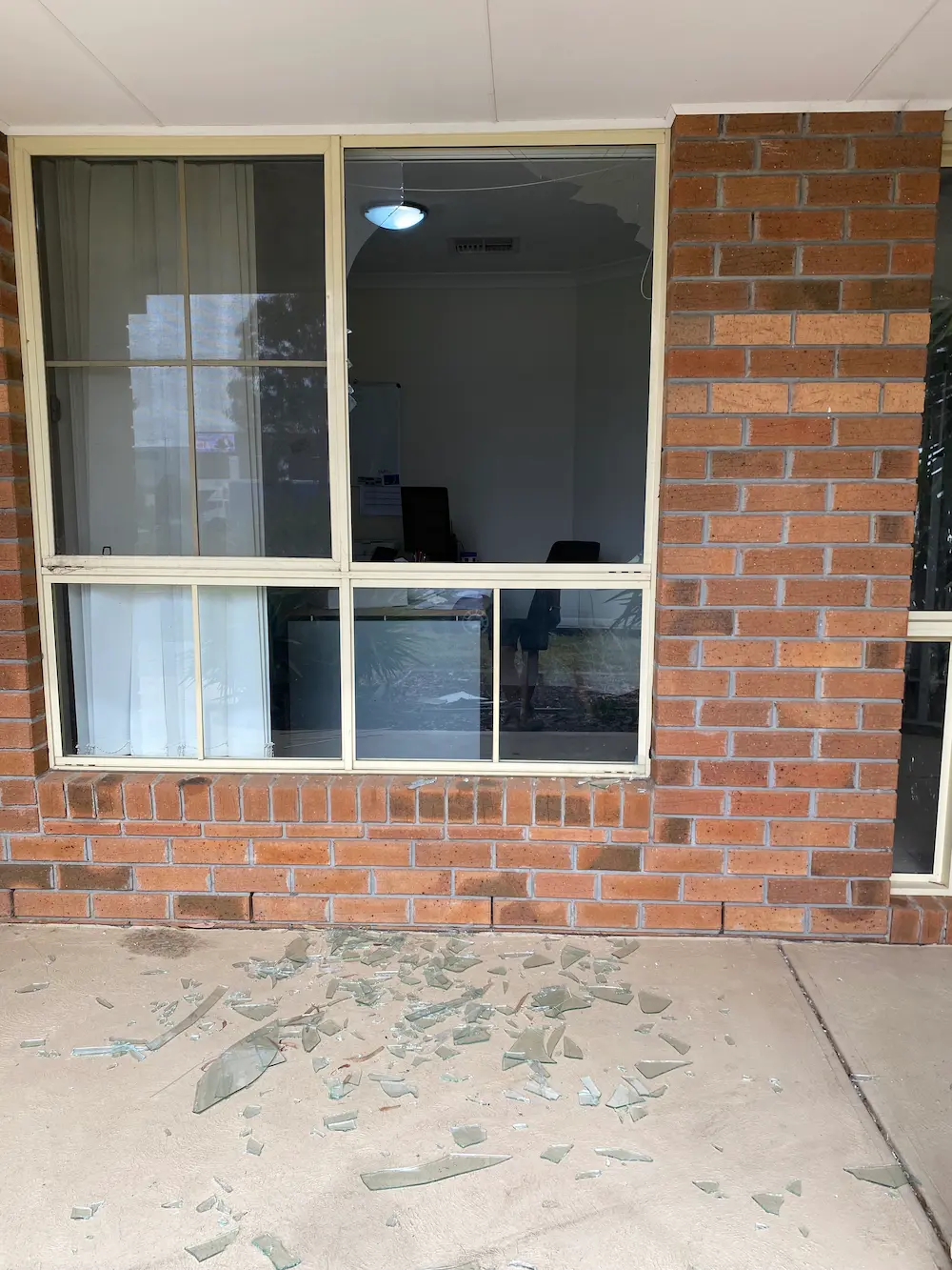 High-quality residential glass replacement service in Werribee and surrounding suburbs.