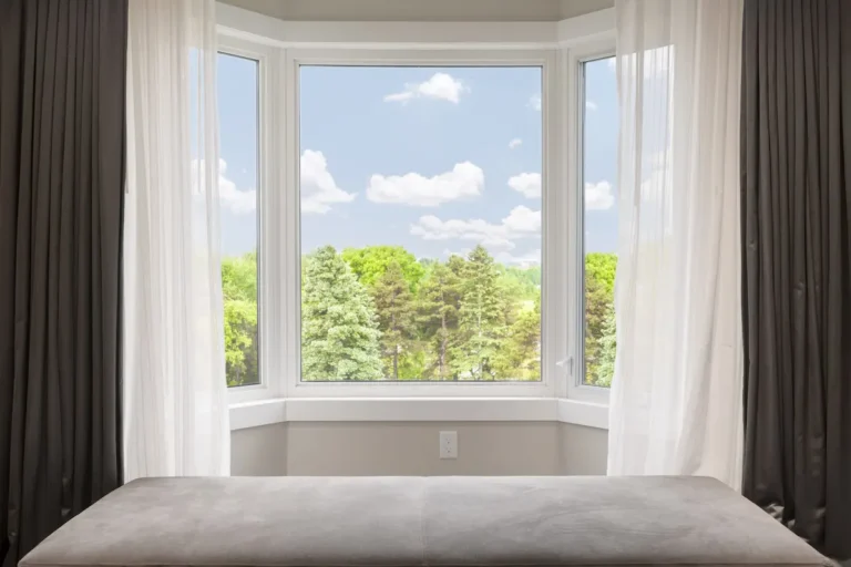 Residential and commercial window glass replacement in Richmond and Abbotsford by local glazier QuickSafe
