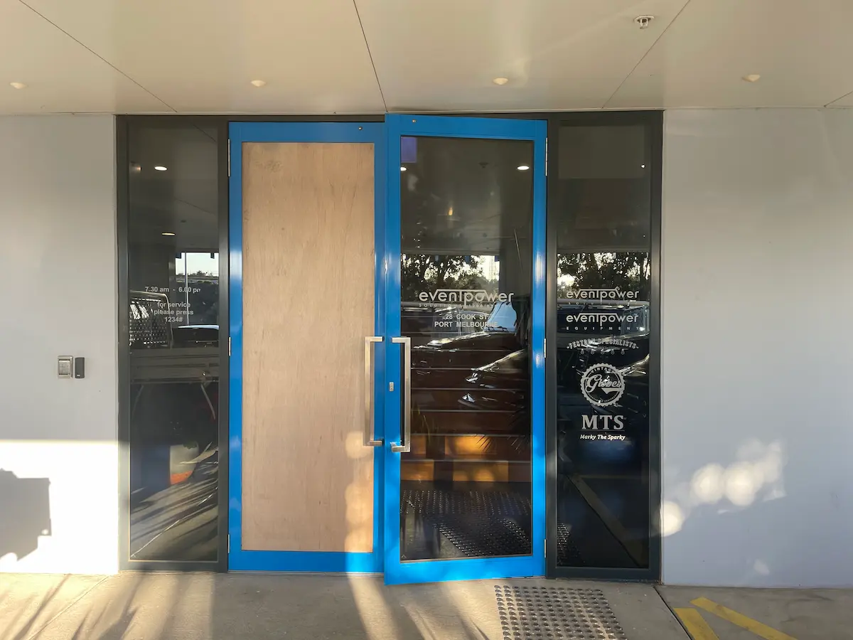 Window glass replacement in South Melbourne, Port Melbourne, St Kilda, and Albert Park by local Melbourne glazier QuickSafe.